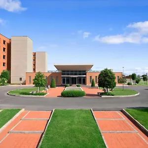 Hilton Garden Rome Airport מלון